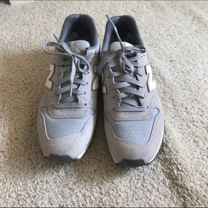 New balance sneakers (price negotiable!)
